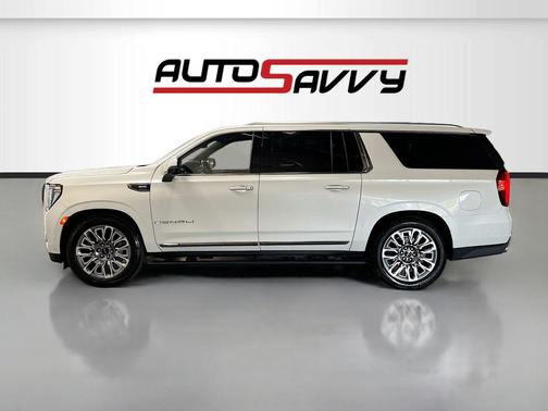White Frost Tricoat 2023 GMC Yukon XL Denali Ultimate