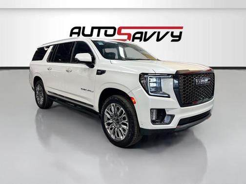 White Frost Tricoat 2023 GMC Yukon XL Denali Ultimate