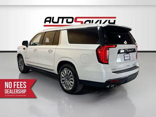 White Frost Tricoat 2023 GMC Yukon XL Denali Ultimate
