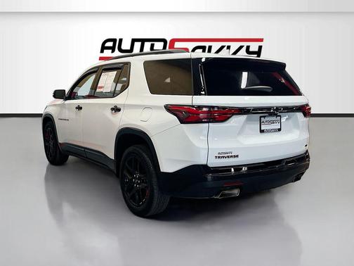 Summit White 2023 Chevrolet Traverse Premier