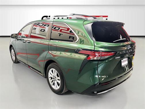2022 Toyota Sienna Limited