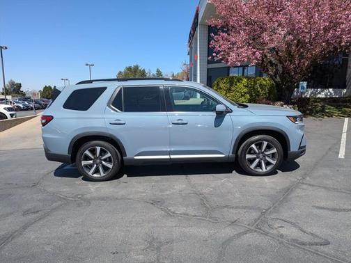 2024 Honda Pilot Touring 8-Passenger