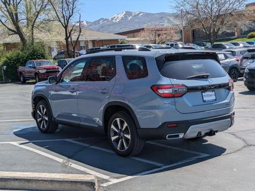 2024 Honda Pilot Touring 8-Passenger