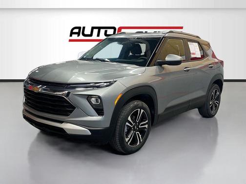 Sterling Gray Metallic 2024 Chevrolet Trailblazer LT
