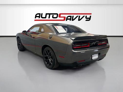 Granite Pearlcoat 2022 Dodge Challenger R/T