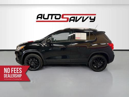 Mosaic Black Metallic 2022 Chevrolet Trax LT