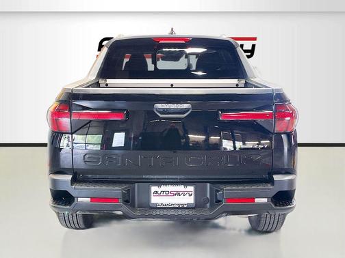 Phantom Black 2023 Hyundai SANTA CRUZ SEL Premium