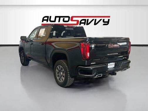 Onyx Black 2024 GMC Sierra 1500 AT4
