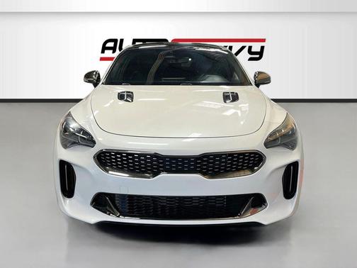Snow White Pearl 2022 Kia Stinger GT-Line