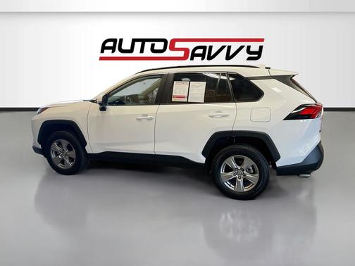 Ice 2023 Toyota RAV4 XLE