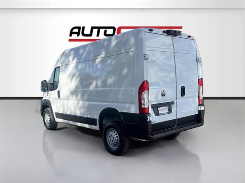 2025 RAM ProMaster 1500 Base