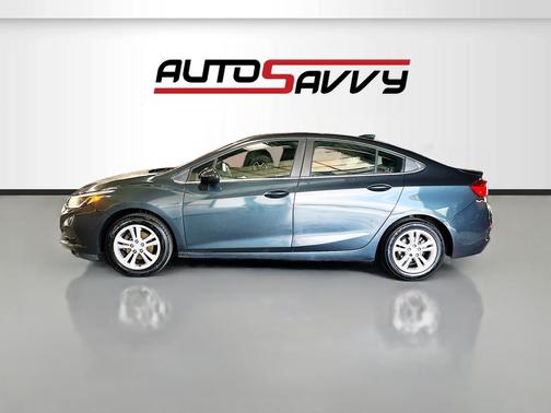 Graphite Metallic 2018 Chevrolet Cruze LT