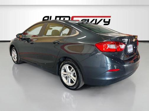 Graphite Metallic 2018 Chevrolet Cruze LT