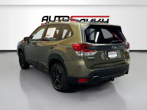 Autumn Green Metallic 2025 Subaru Forester Wilderness