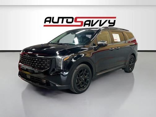 Aurora Black Pearl 2025 Kia Carnival SX