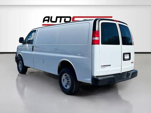 2024 Chevrolet Express 2500 RWD 2500 Regular Wheelbase WT
