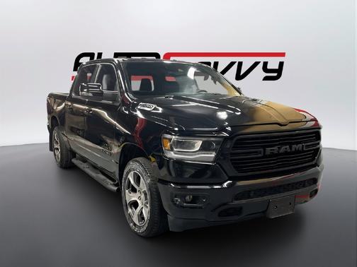 Diamond Black Crystal Pearlcoat 2023 RAM 1500 Laramie
