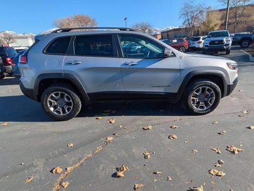 2021 Jeep Cherokee Trailhawk
