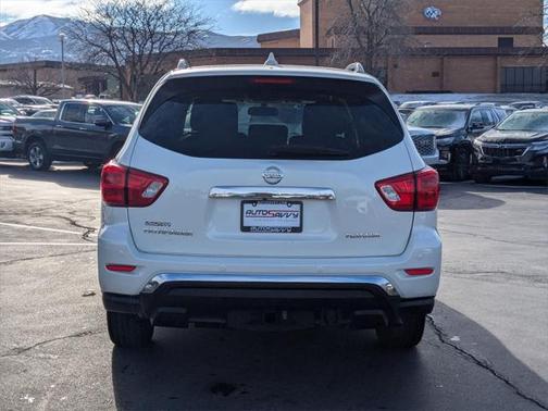 2019 Nissan Pathfinder Platinum