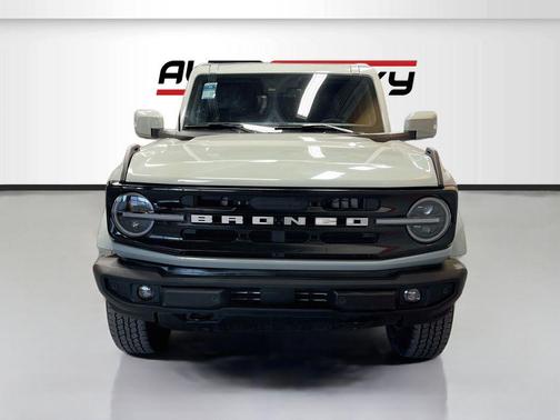 Cactus Gray 2024 Ford Bronco Outer Banks
