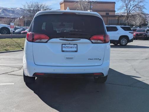 2020 Chrysler Pacifica Touring-L Plus