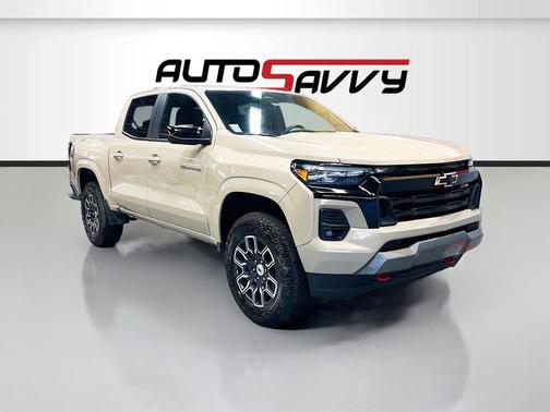 Sand Dune Metallic 2024 Chevrolet Colorado Z71
