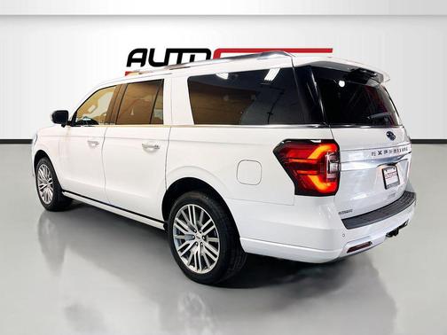 Star White Metallic Tri-Coat 2022 Ford Expedition Max Platinum