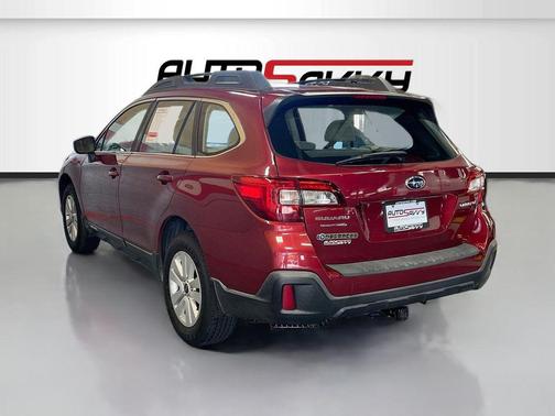 Crimson Red Pearl 2019 Subaru Outback 2.5i