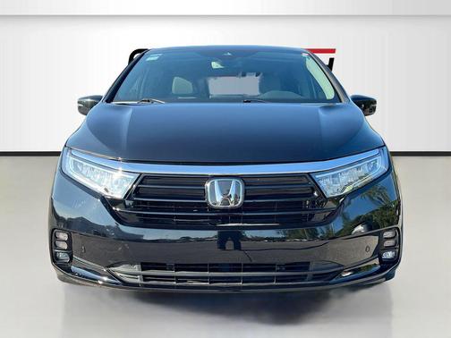 Crystal Black Pearl 2023 Honda Odyssey Touring