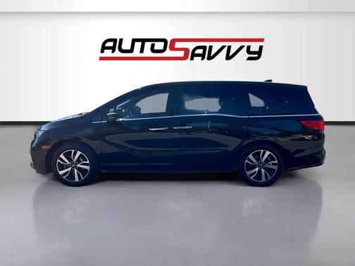 Crystal Black Pearl 2023 Honda Odyssey Touring