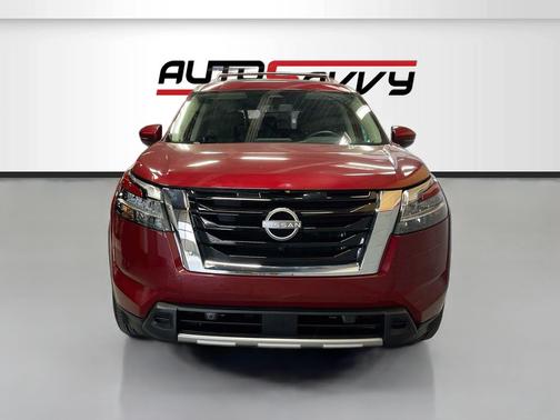Scarlet Ember 2024 Nissan Pathfinder SL
