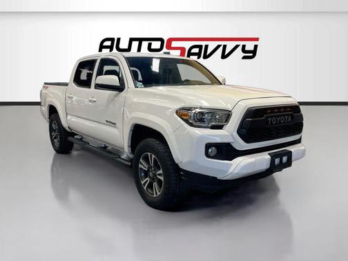 Super White 2017 Toyota Tacoma TRD Sport