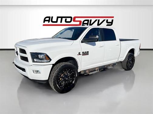 2017 RAM 2500 Laramie Crew Cab 4x4 6'4' Box