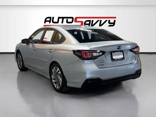 Ice Silver Metallic 2025 Subaru Legacy AWD
