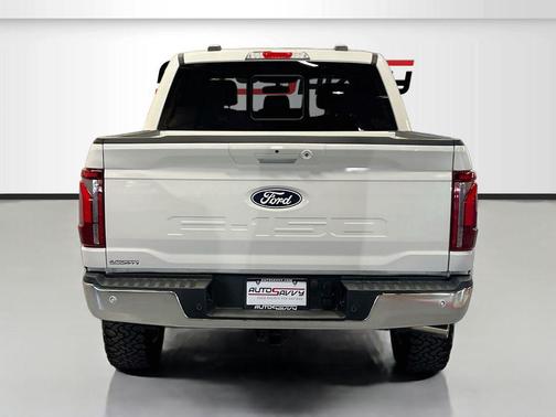 Star White Metallic Tri-Coat 2025 Ford F-150 Lariat