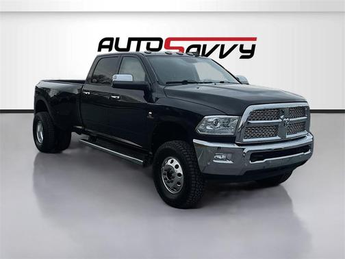 2018 RAM 3500 Laramie Crew Cab 4x4 8' Box