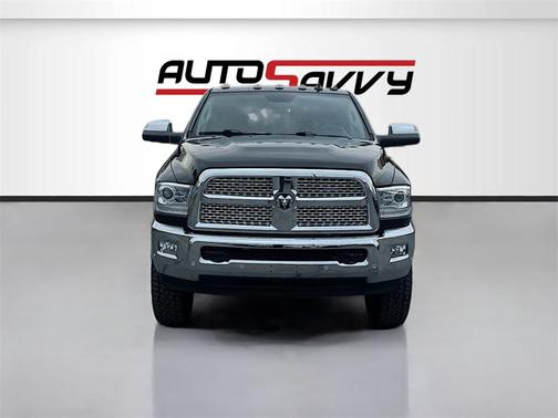 2018 RAM 3500 Laramie Crew Cab 4x4 8' Box