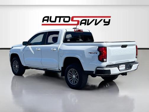 Summit White 2023 Chevrolet Colorado LT