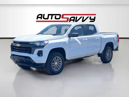 Summit White 2023 Chevrolet Colorado LT