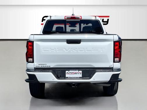 Summit White 2023 Chevrolet Colorado LT