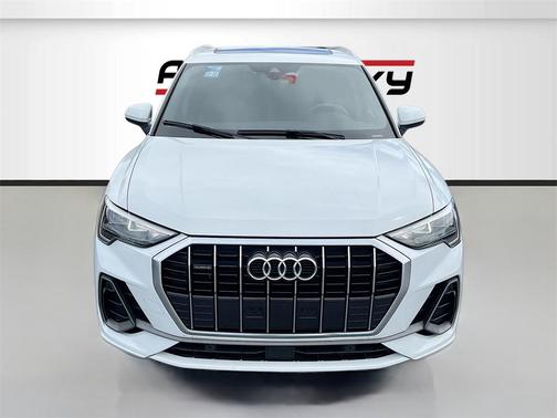 2021 Audi Q3 45 S line Premium