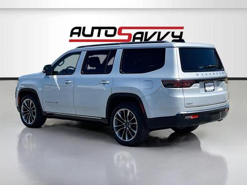 Silver Zynith 2024 Jeep Wagoneer Series III