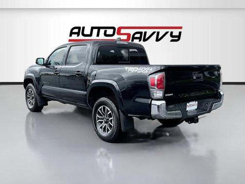 Midnight Black Metallic 2022 Toyota Tacoma TRD Sport