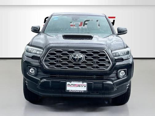 Midnight Black Metallic 2022 Toyota Tacoma TRD Sport