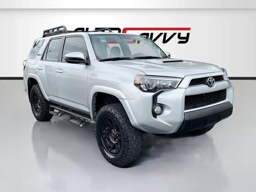 Classic Silver Metallic 2018 Toyota 4Runner TRD Off Road Premium