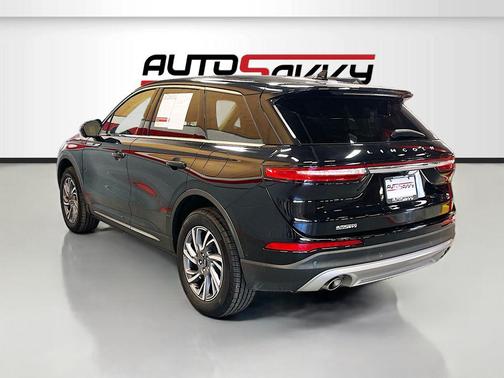 Infinite Black Metallic Clearcoat 2024 Lincoln Corsair Premiere