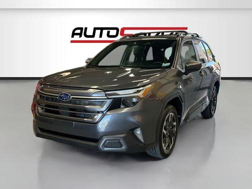 Magnetite Gray Metallic 2025 Subaru Forester Hybrid Limited