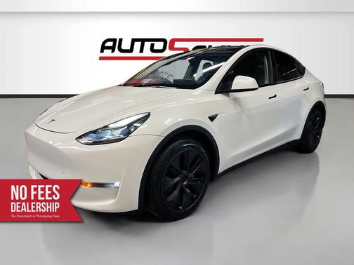 White 2025 Tesla Model Y Long Range