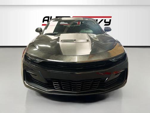 Panther Black Metallic Tintcoat 2024 Chevrolet Camaro SS