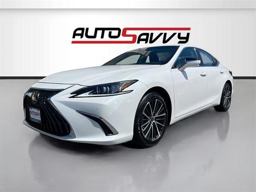 2025 Lexus ES 300h Base